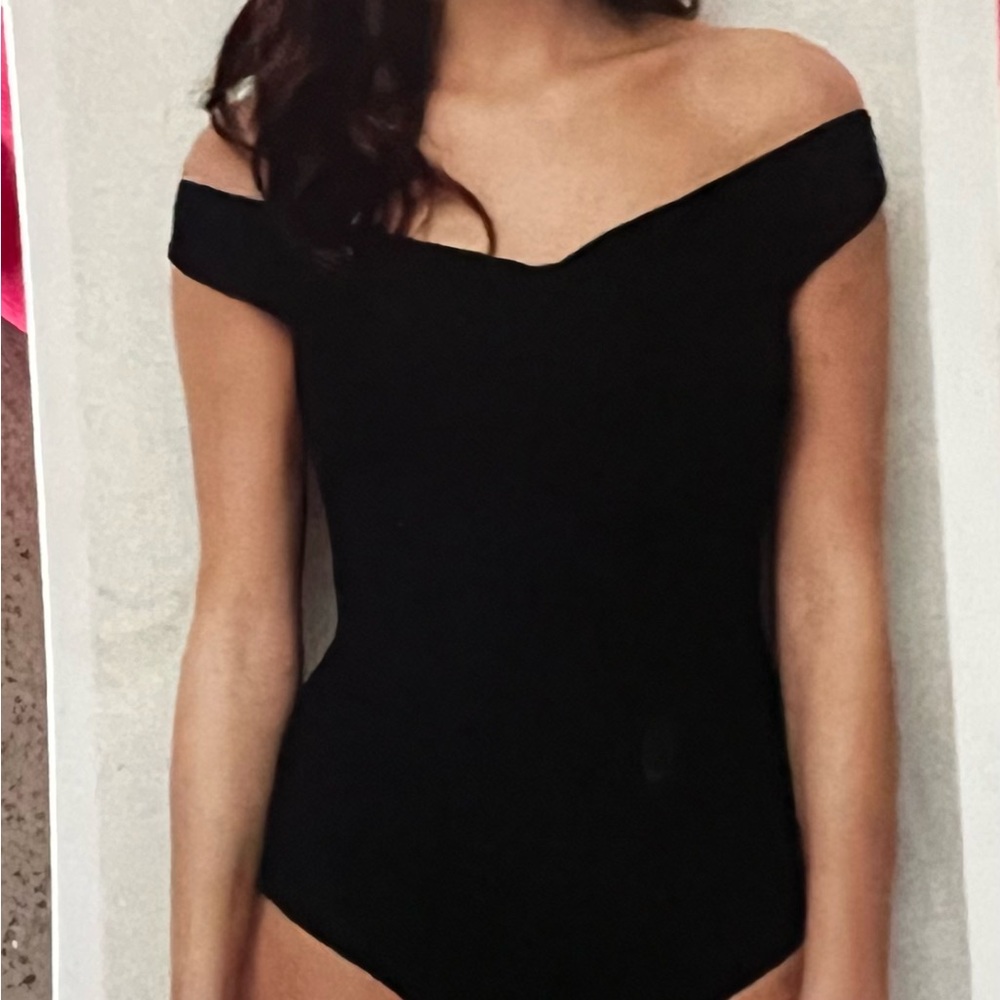 Black Off-Shoulder Bathing Suit